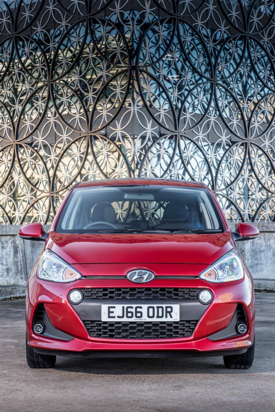  Hyundai i10 2016 года  (UK) (фото 19 из 41)